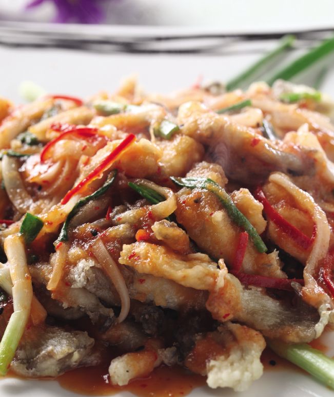 과일소스로 맛을 낸 느타리튀김