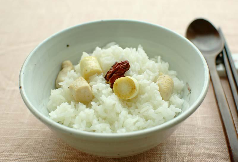 인삼영양솥밥