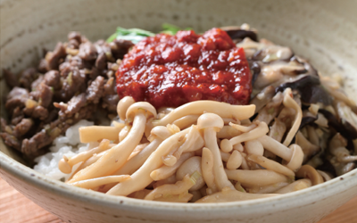 느티만가닥버섯치즈비빔밥